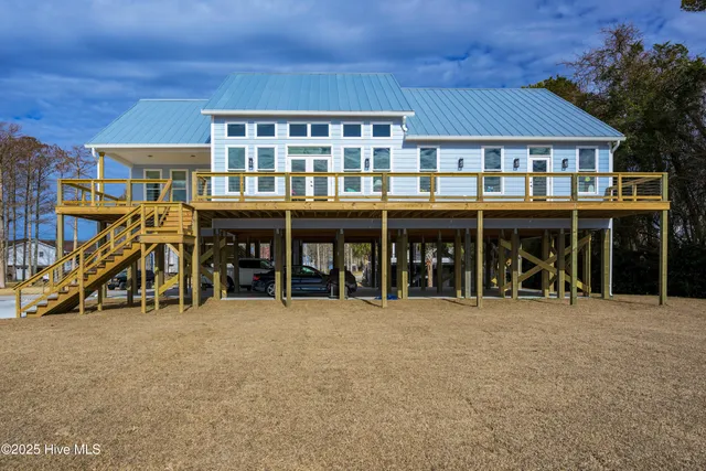 $440,000 | 29 Paradox Point Drive, Aurora, NC 27806