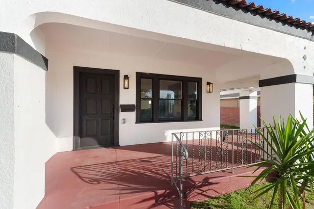 $348,000 | 1576 North Safford Avenue, Fresno, CA 93728