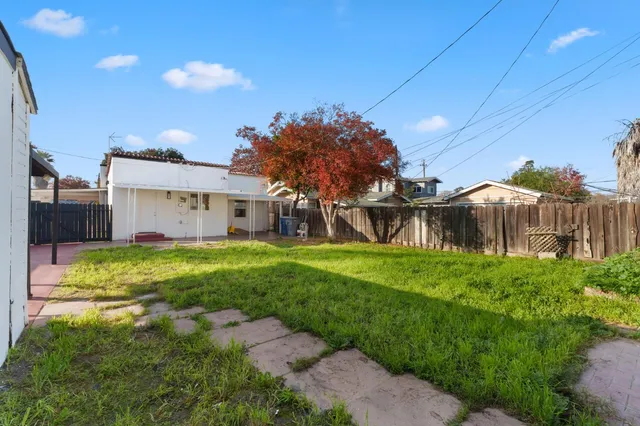 $348,000 | 1576 North Safford Avenue, Fresno, CA 93728
