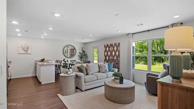 $242,900 | 607 Cedar Place, Pearl, MS 39208