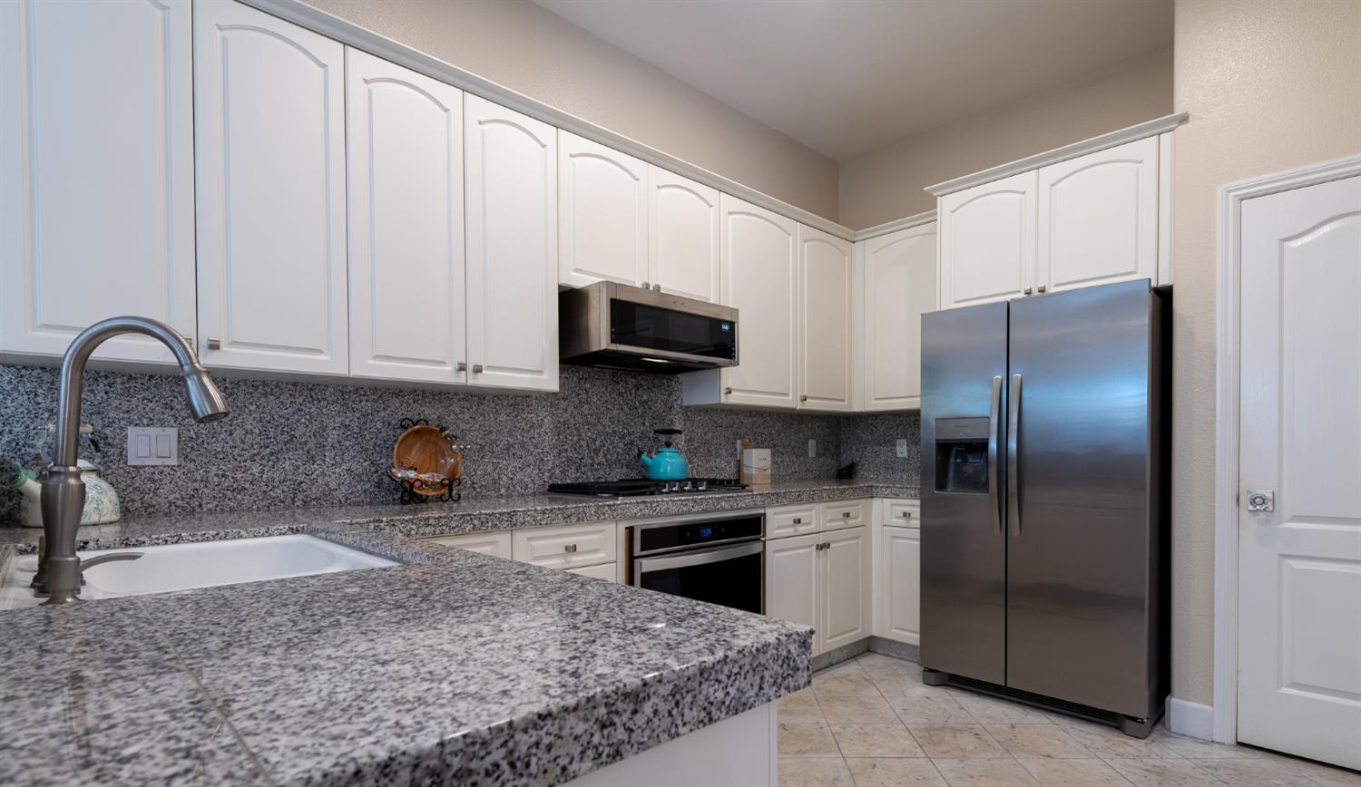 2110 West Rue St Michel Fresno, CA 93711 - Photo 27 of 41