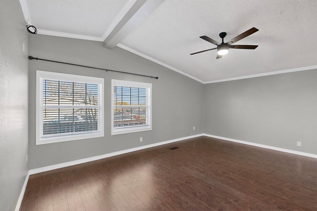 819 Hoss Road Sanger, TX 76266 - Photo 14 of 40