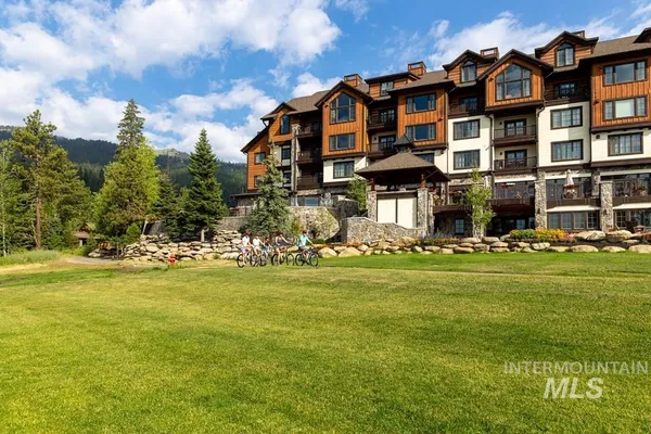 $459,000 | 75 Arling Center Court, Unit 308, Donnelly, ID 83615