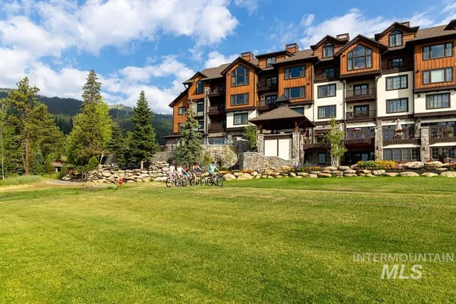 $459,000 | 75 Arling Center Court, Unit 308, Donnelly, ID 83615