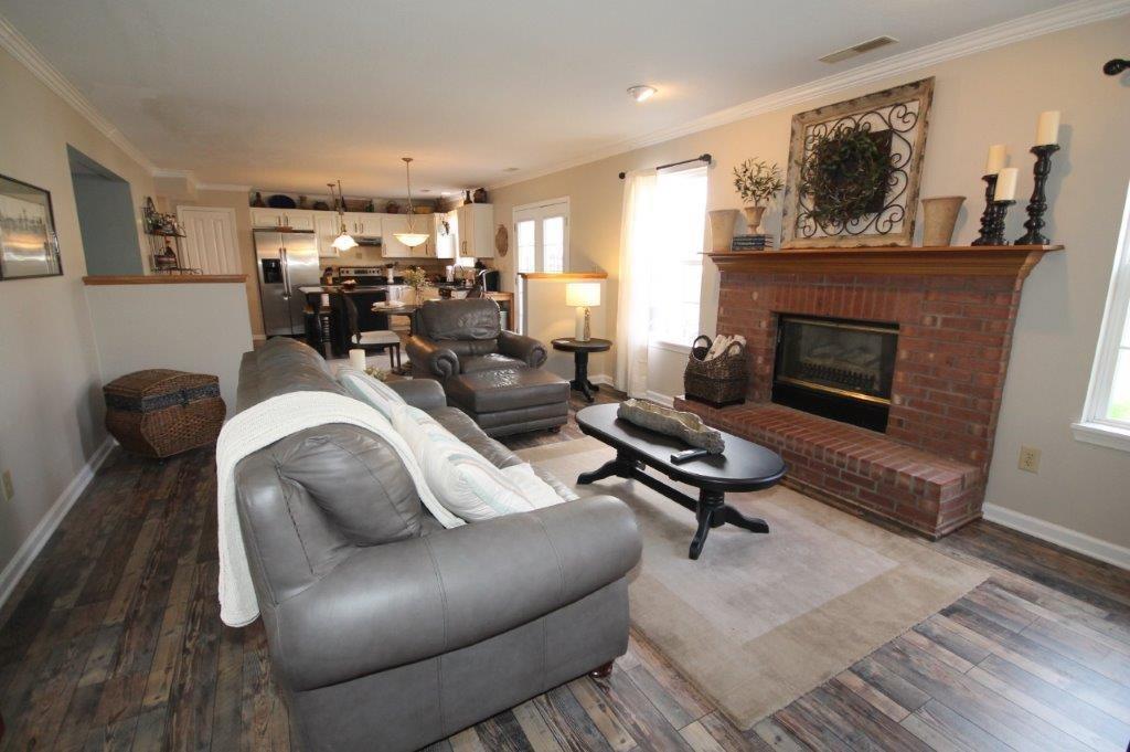 6143 East Meadow Ridge Road Columbus, IN 47203 - Photo 12 of 46 Gallery Image 12