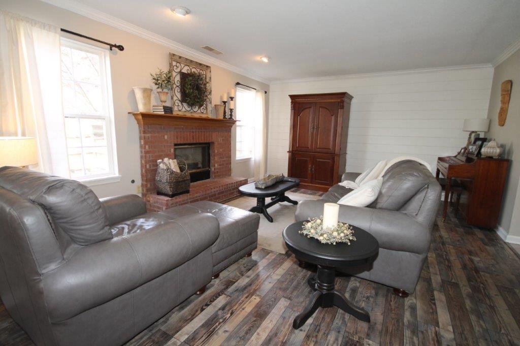 6143 East Meadow Ridge Road Columbus, IN 47203 - Photo 15 of 46 Gallery Image 15