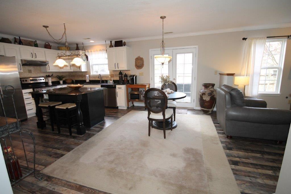 6143 East Meadow Ridge Road Columbus, IN 47203 - Photo 17 of 46 Gallery Image 17