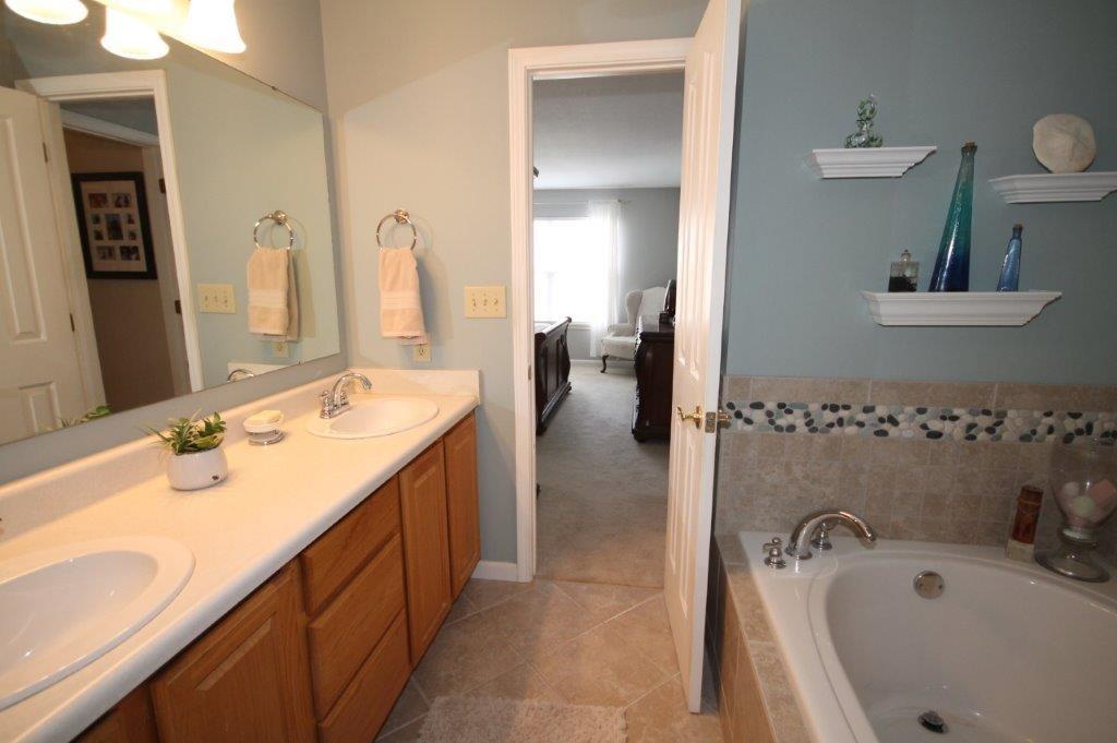 6143 East Meadow Ridge Road Columbus, IN 47203 - Photo 33 of 46 Gallery Image 33
