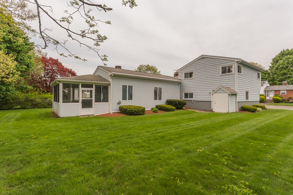 9 Butterworth Road Beverly, MA 01915 - Photo 21 of 22 Gallery Image 21