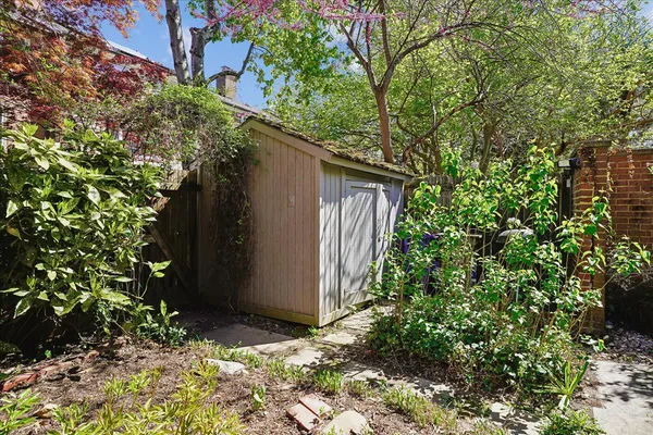 $835,000 | 6315 Olde Towne Court, Alexandria, VA 22307