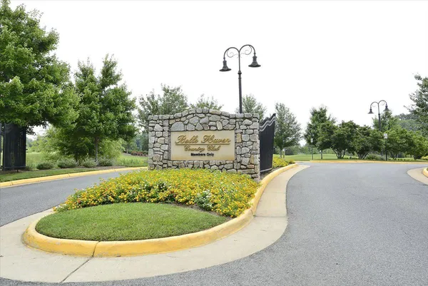 $835,000 | 6315 Olde Towne Court, Alexandria, VA 22307