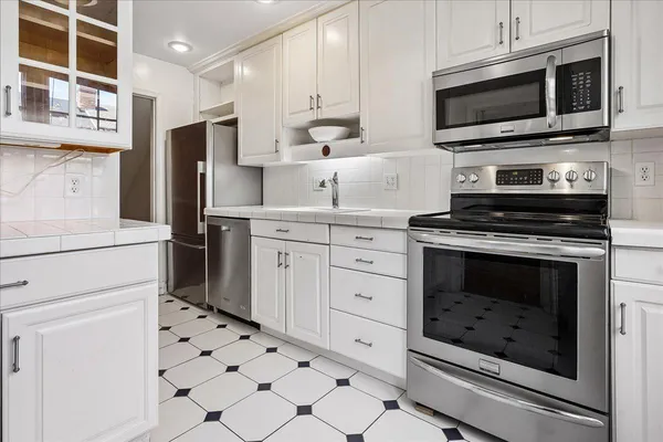 $835,000 | 6315 Olde Towne Court, Alexandria, VA 22307