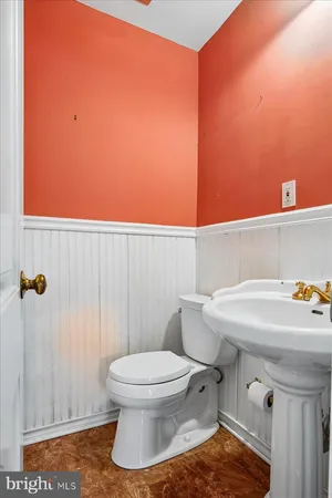 $835,000 | 6315 Olde Towne Court, Alexandria, VA 22307