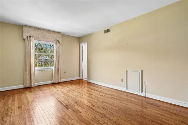 $835,000 | 6315 Olde Towne Court, Alexandria, VA 22307