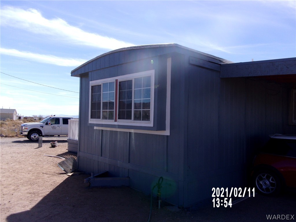 307 South Hope Road Golden Valley, AZ 86413 - Photo 9 of 40