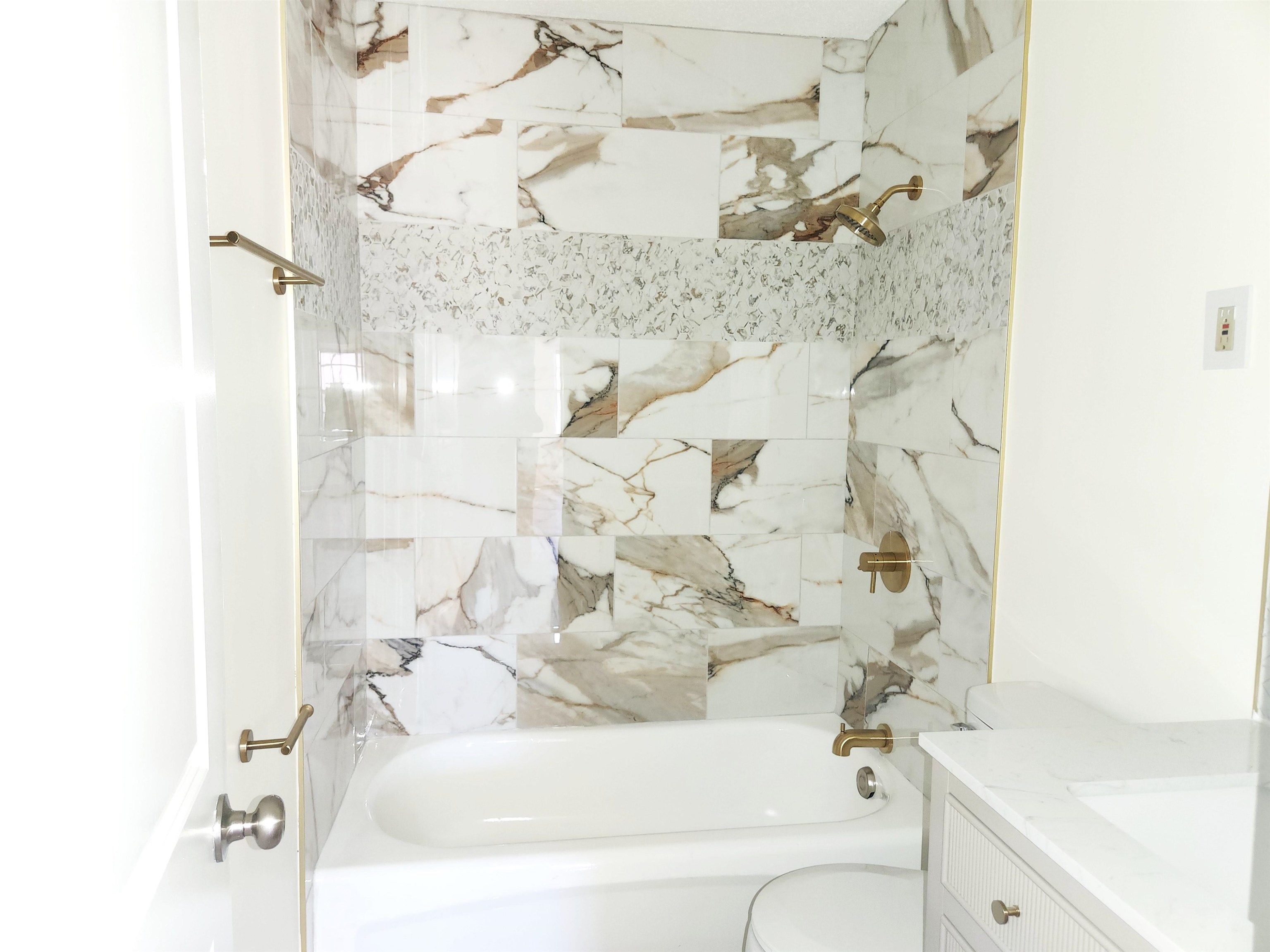 3532 Steele Street Memphis, TN 38127 - Photo 11 of 12 Enjoy 2 great bathrooms