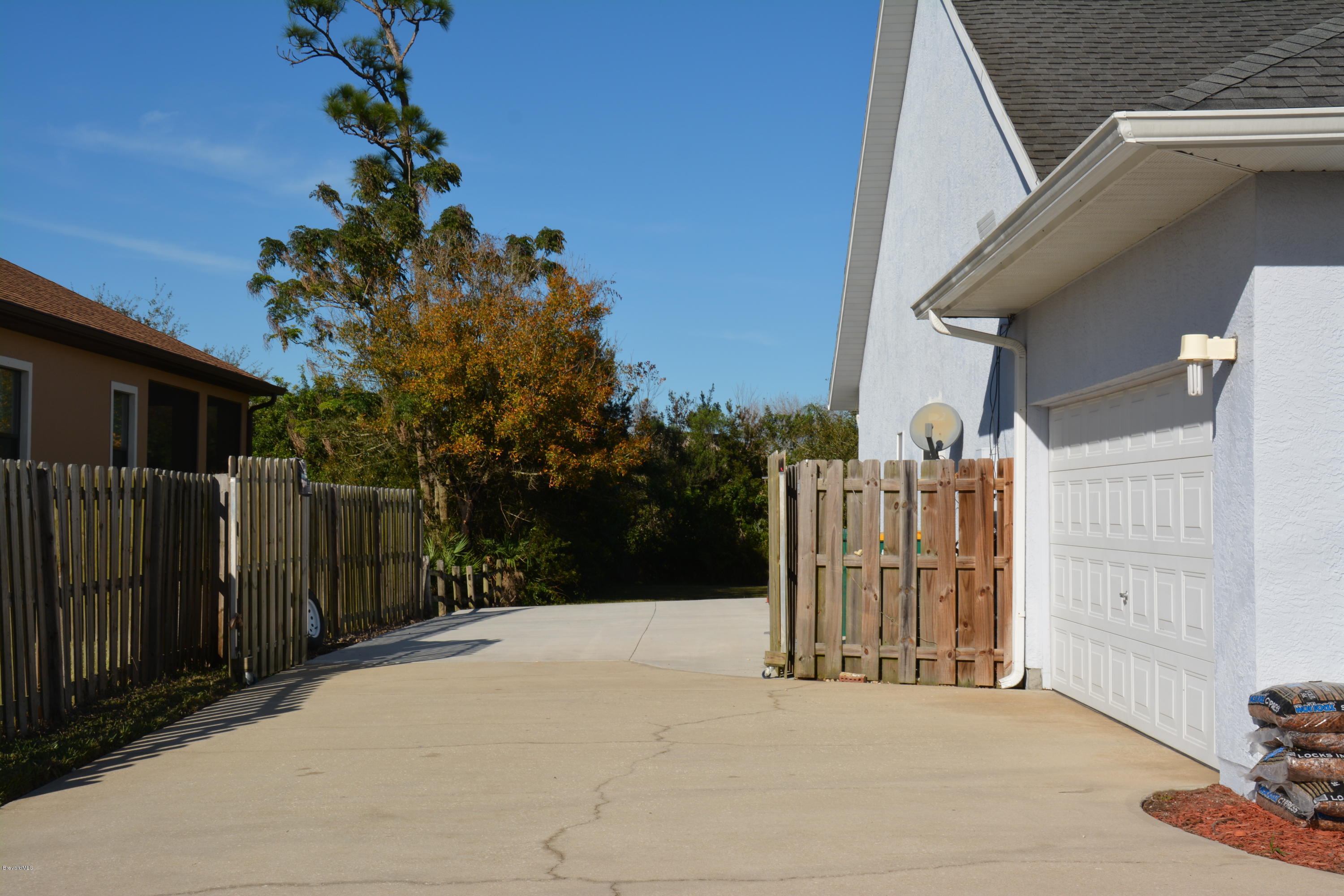 4533 Canard Road Melbourne, FL 32934 - Photo 24 of 38 Extra Parking