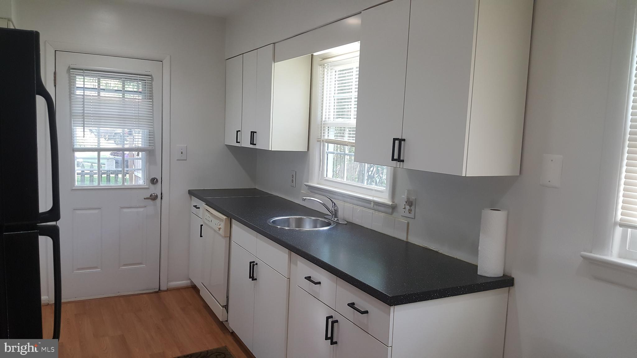 6216 Stoneham Road Bethesda, MD 20817 - Photo 11 of 41 Gallery Image 11