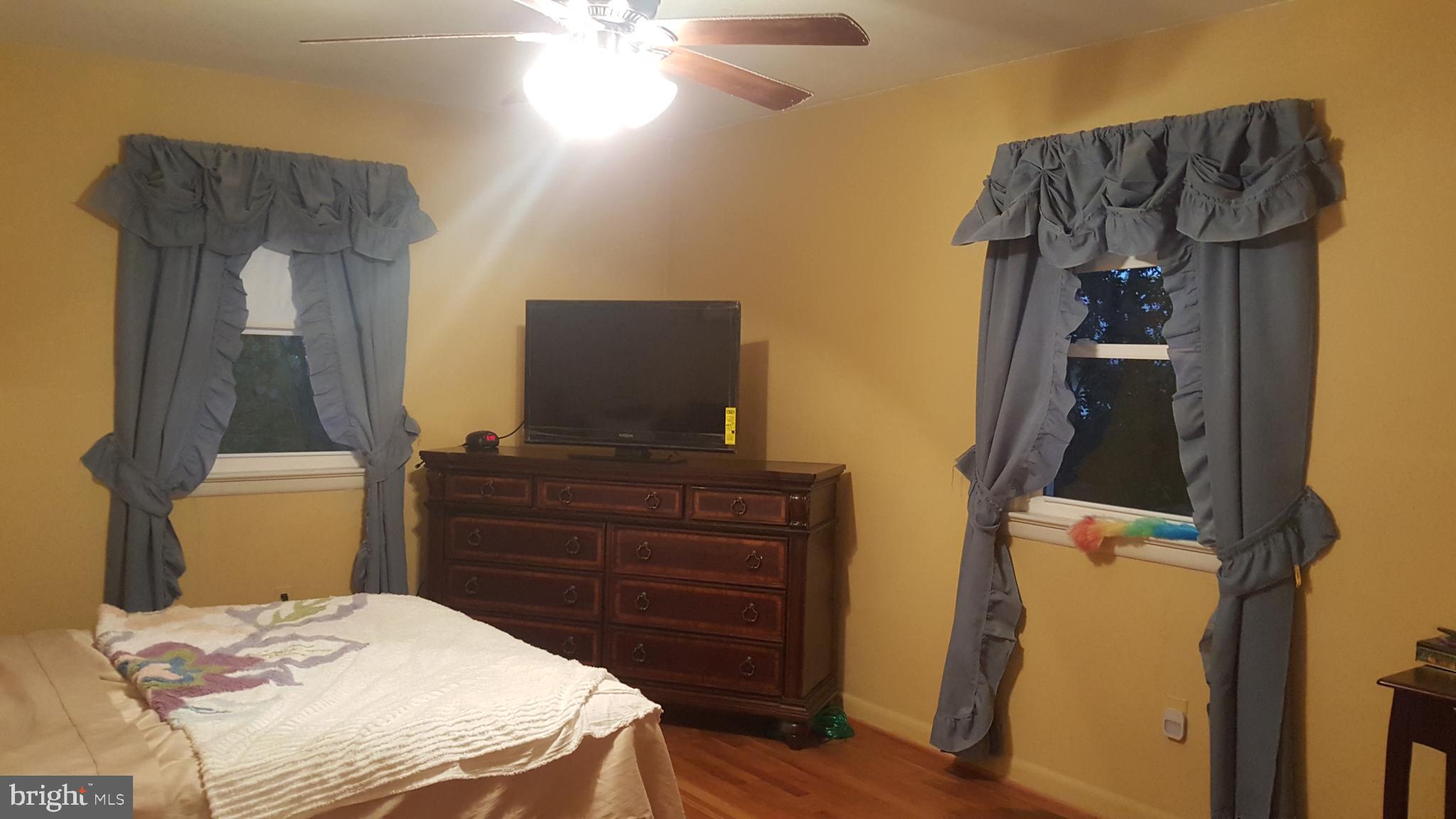 6216 Stoneham Road Bethesda, MD 20817 - Photo 29 of 41 Bedroom #1