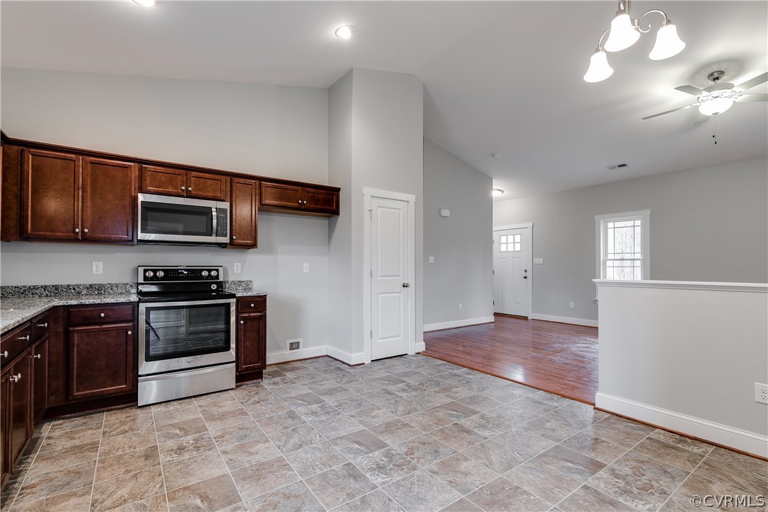 12081 Dry Bridge Road Ruther Glen, VA 22546 - Photo 11 of 30 Gallery Image 11