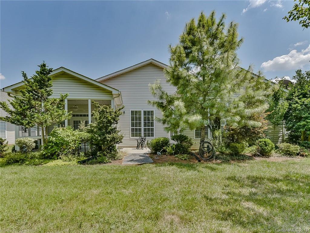 850 Platinum Drive Fort Mill, SC 29708 - Photo 6 of 47 a house that has a tree in front of it