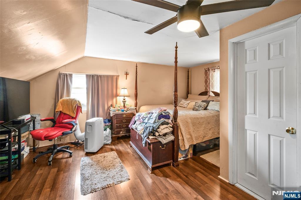 448 Sutton Avenue Hackensack, NJ 07601 - Photo 17 of 23