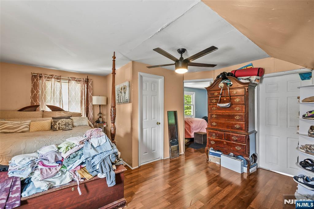 448 Sutton Avenue Hackensack, NJ 07601 - Photo 18 of 23