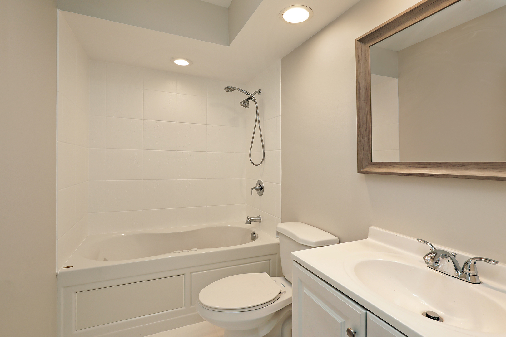 1148 Meadow Road Northbrook, IL 60062 - Photo 8 of 12