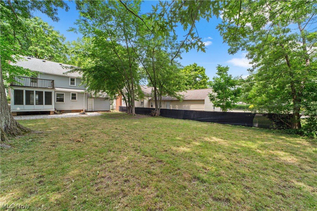 1655 Lyndhurst Road Cleveland, OH 44124 - Photo 28 of 30 View of yard