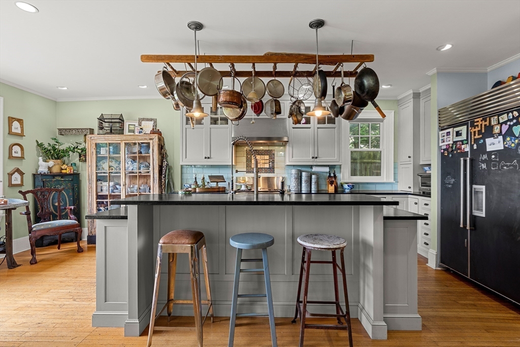 29 Galloupes Point Road Swampscott, MA 01907 - Photo 14 of 40