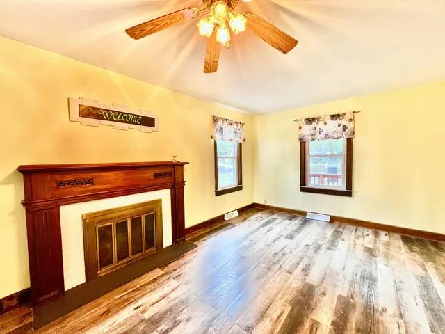 $239,999 | 95 South West Street, Hillsdale, MI 49242