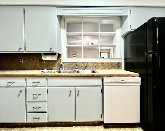 $224,900 | 95 South West Street, Hillsdale, MI 49242