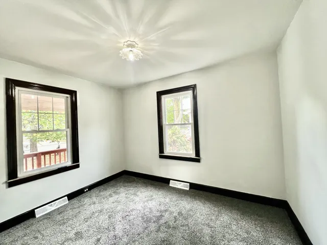 $239,999 | 95 South West Street, Hillsdale, MI 49242