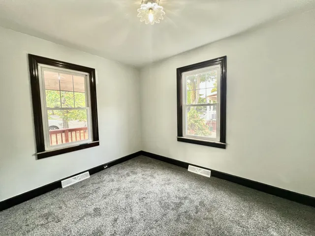 $239,999 | 95 South West Street, Hillsdale, MI 49242