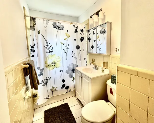 $239,999 | 95 South West Street, Hillsdale, MI 49242