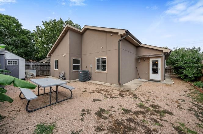 2526 Perez Road Pasadena, TX 77502 - Photo 13 of 15