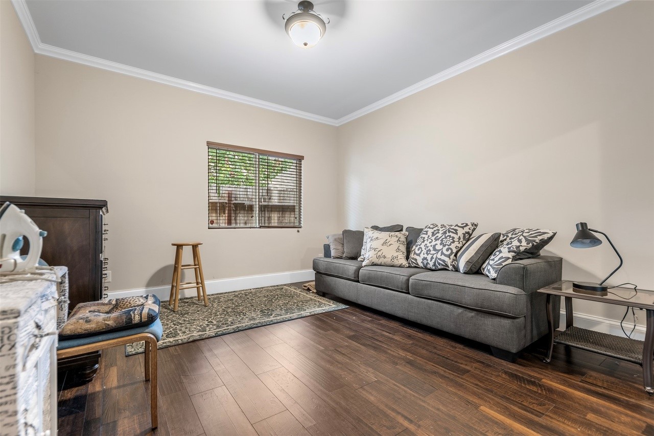 2526 Perez Road Pasadena, TX 77502 - Photo 2 of 15