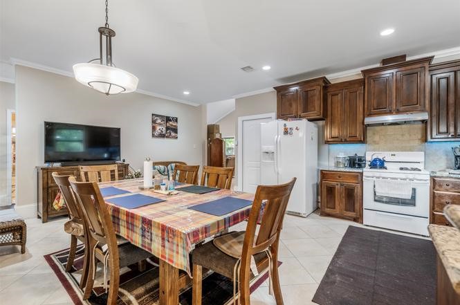 2526 Perez Road Pasadena, TX 77502 - Photo 5 of 15