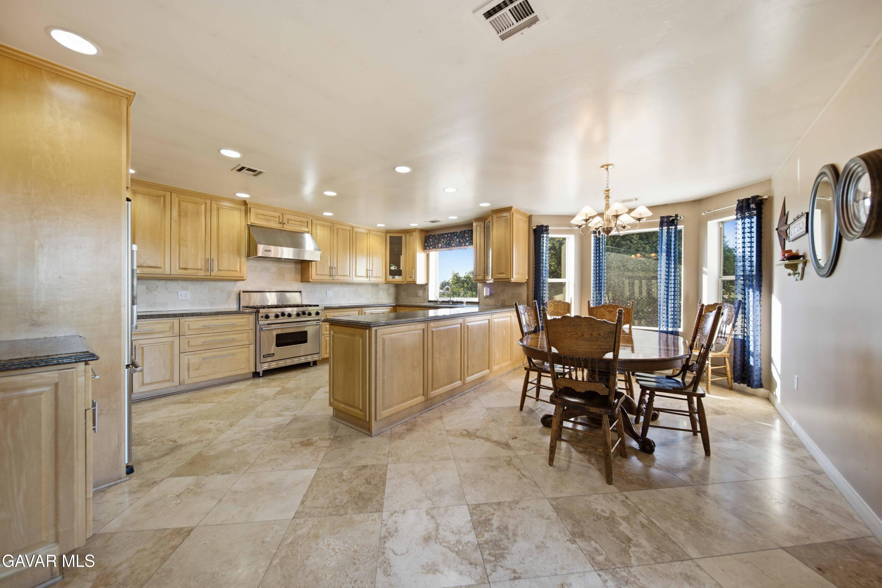 28241 Lancaster Road Lancaster, CA 93536 - Photo 10 of 59 10