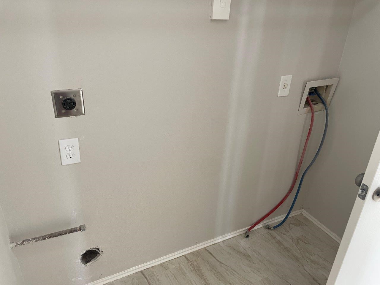 12704 Rio Nueces Lane Rosharon, TX 77583 - Photo 12 of 41 a bathroom with a shower