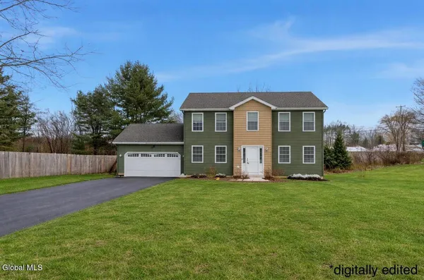 $574,999 | 61 Plank Road, Halfmoon, NY 12188