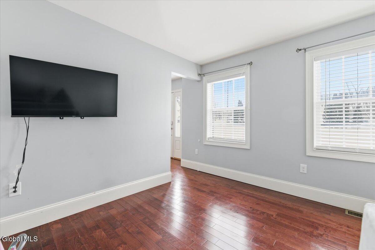 61 Plank Road Halfmoon, NY 12188 - Photo 11 of 36 11-FJD_8547