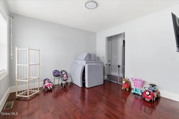 $599,900 | 61 Plank Road, Halfmoon, NY 12188