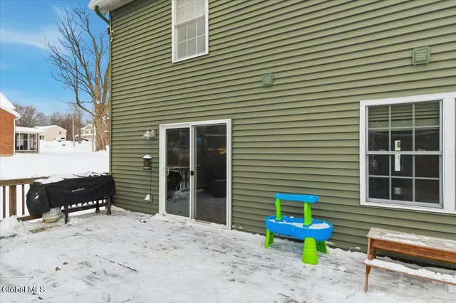 $599,900 | 61 Plank Road, Halfmoon, NY 12188