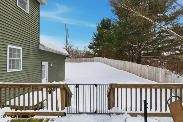 $599,900 | 61 Plank Road, Halfmoon, NY 12188