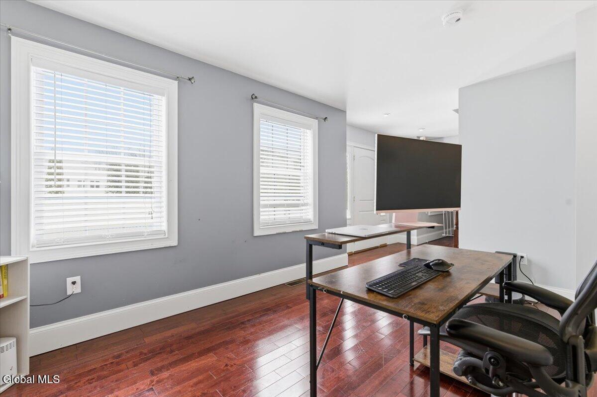 61 Plank Road Halfmoon, NY 12188 - Photo 3 of 36 10-FJD_8544