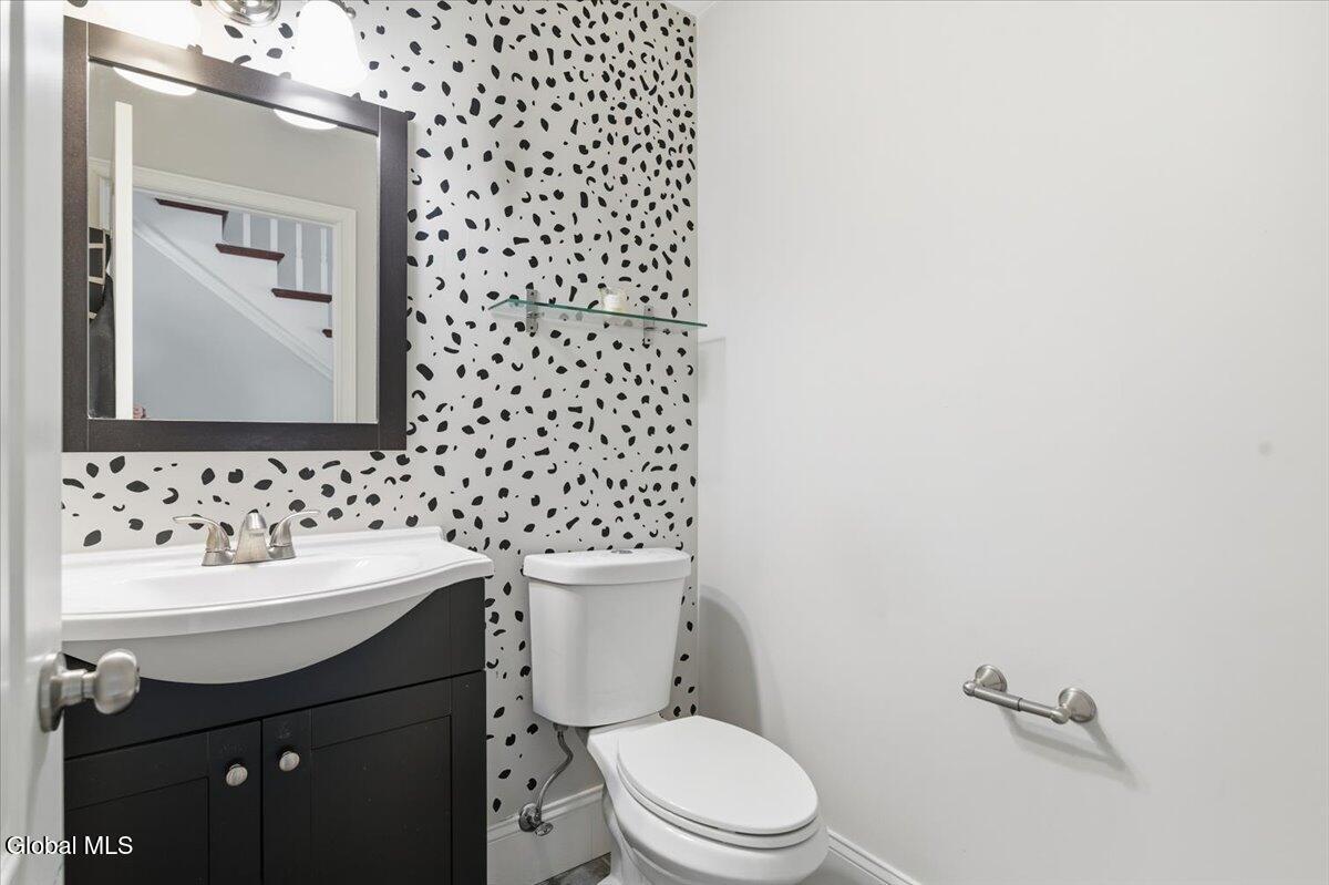 61 Plank Road Halfmoon, NY 12188 - Photo 10 of 36 24-FJD_8586