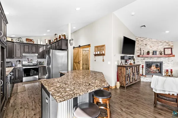 $525,000 | 2238 County Road 1, Wrenshall, MN 55797