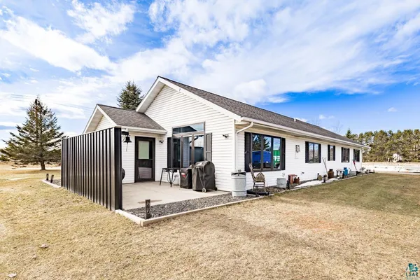 $525,000 | 2238 County Road 1, Wrenshall, MN 55797