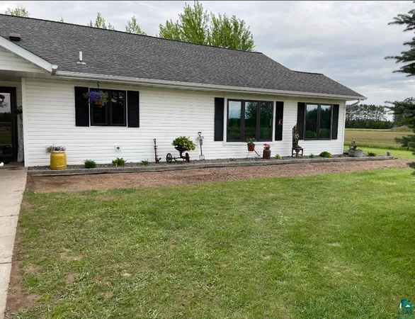 $525,000 | 2238 County Road 1, Wrenshall, MN 55797